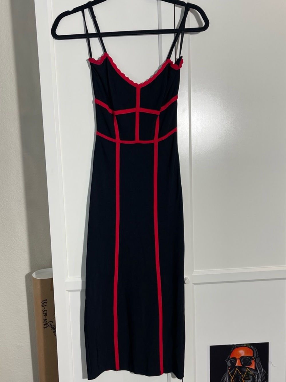 BCBG Black & Red Contrast Panel